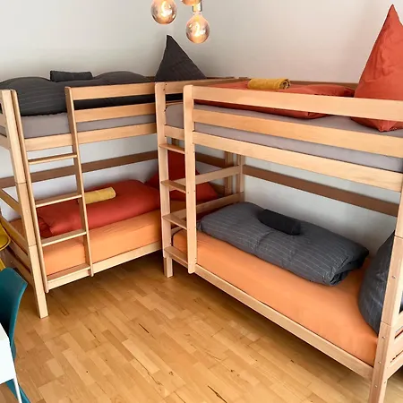 Gemuetliche Mit Geteiltem Bad, Kueche Und Garten Ubytování v soukromí