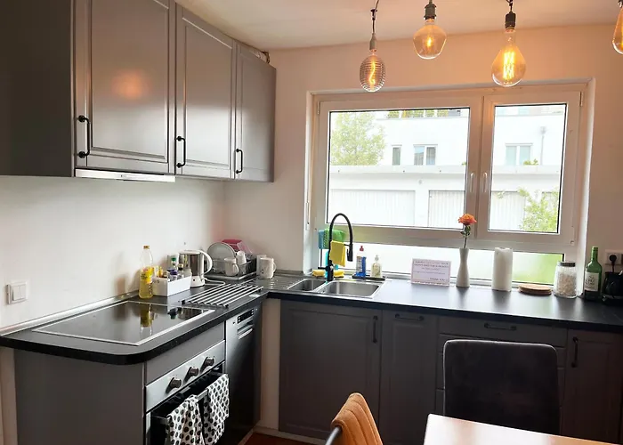 Accommodatie bij particulieren Gemuetliche Mit Geteiltem Bad, Kueche Und Garten München