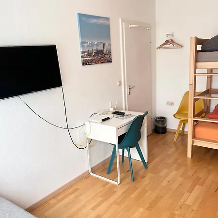 Homestay Gemuetliche Mit Geteiltem Bad, Kueche Und Garten *