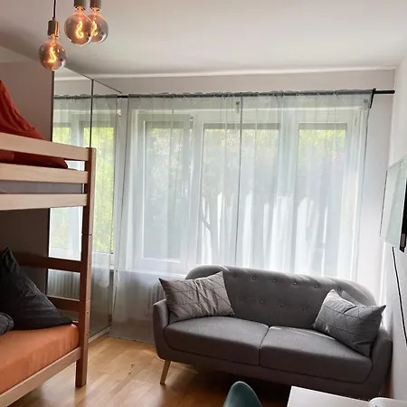 Gemuetliche Mit Geteiltem Bad, Kueche Und Garten * Мюнхен