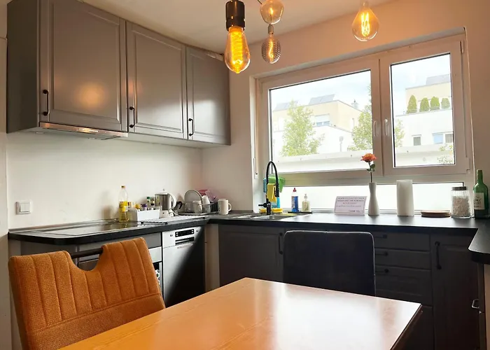 Проживание в семье Gemuetliche Mit Geteiltem Bad, Kueche Und Garten Мюнхен